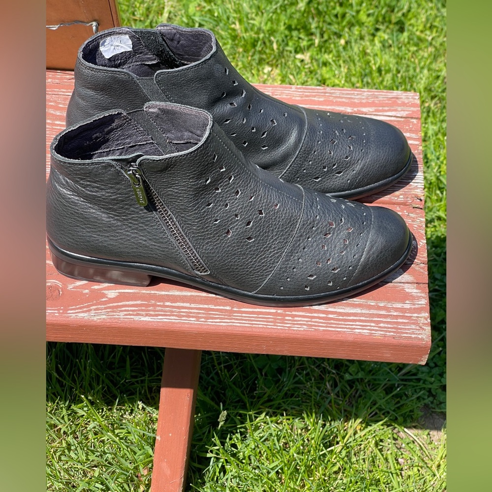 Naot Matagi booties dark grey/black Sz EU 40 US 9